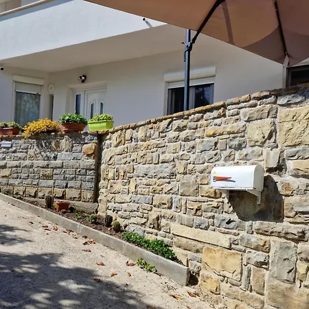 Apartma Katy Apartment *